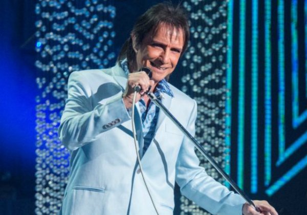 Roberto Carlos coloca à venda iate de luxo avaliado em R$ 100 milhões