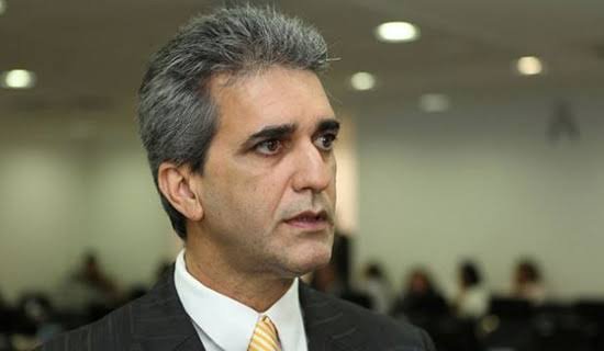 Deputado quer estender Lei Anticalote aos trabalhadores vinculados a contratos de gestão com o governo