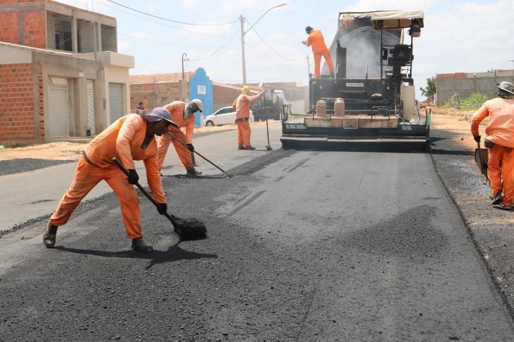 Governo do Estado promove recuperação da BA-305, em Santa Brígida