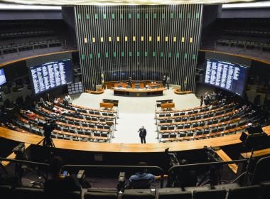 Proposta que amplia pena máxima de prisão para 40 anos avança na Câmara