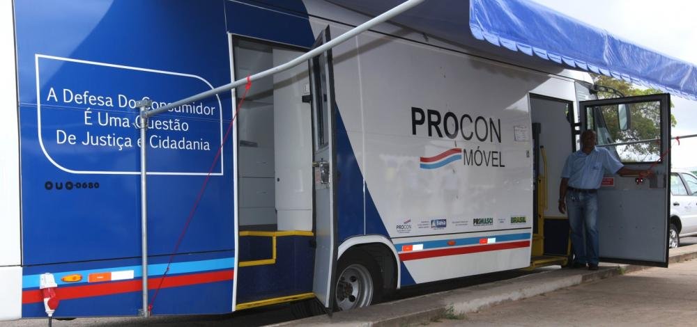 Procon Móvel oferece serviços gratuitos no estacionamento da Fonte Nova