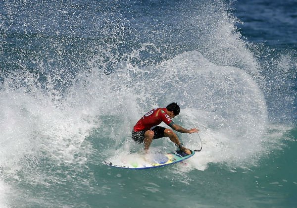 Surfe: Medina é vice no Taiti e Filipe Toledo lidera circuito mundial