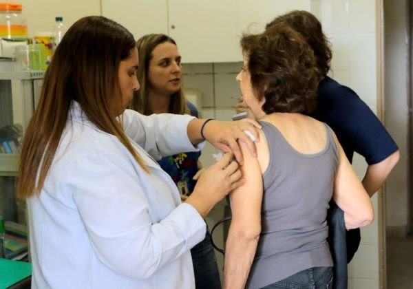 Municípios vão receber recursos para equiparem salas de vacinação