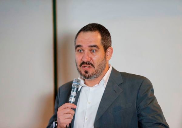 Diretor-presidente da Ancine é afastado por Bolsonaro