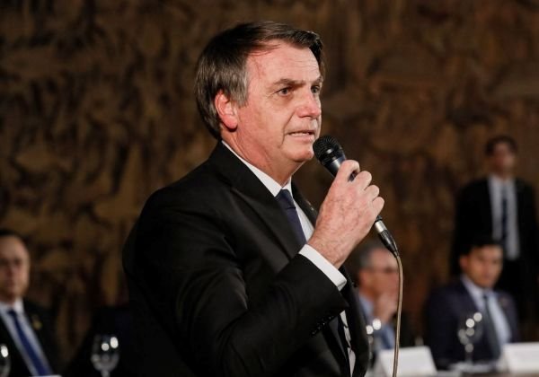 Bolsonaro se emociona ao falar sobre nova cirurgia: ‘Faz parte da vida’