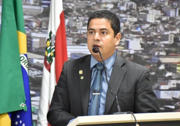 MP pede afastamento e bloqueio de bens de presidente da Câmara Municipal de Jequié