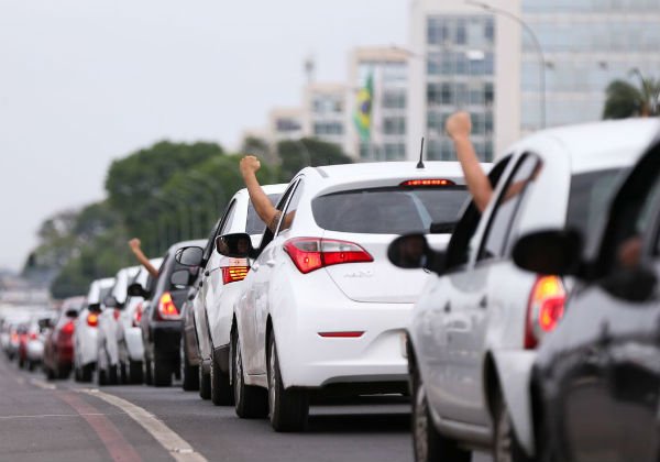 Motoristas de aplicativos poderão se inscrever como microempreendedores