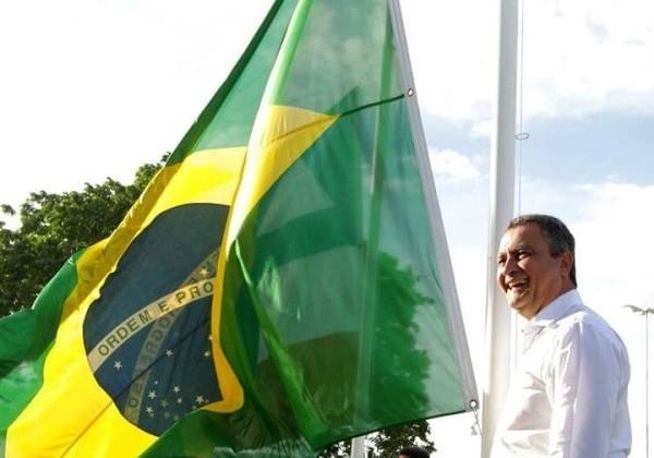 Diversidade ideológica faz parte da essência do país, diz Rui Costa