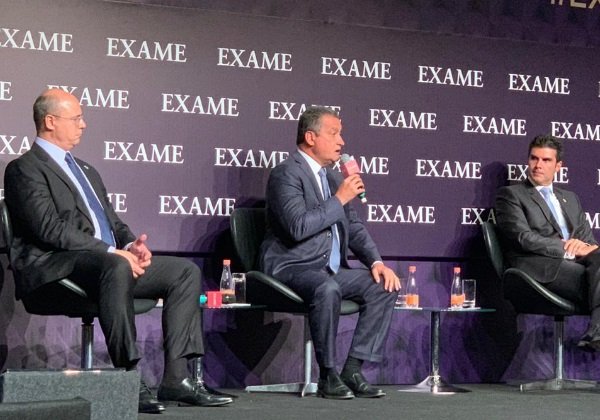 Em São Paulo, Rui pede revisão do pacto federativo e justiça na divisão de receitas com estados