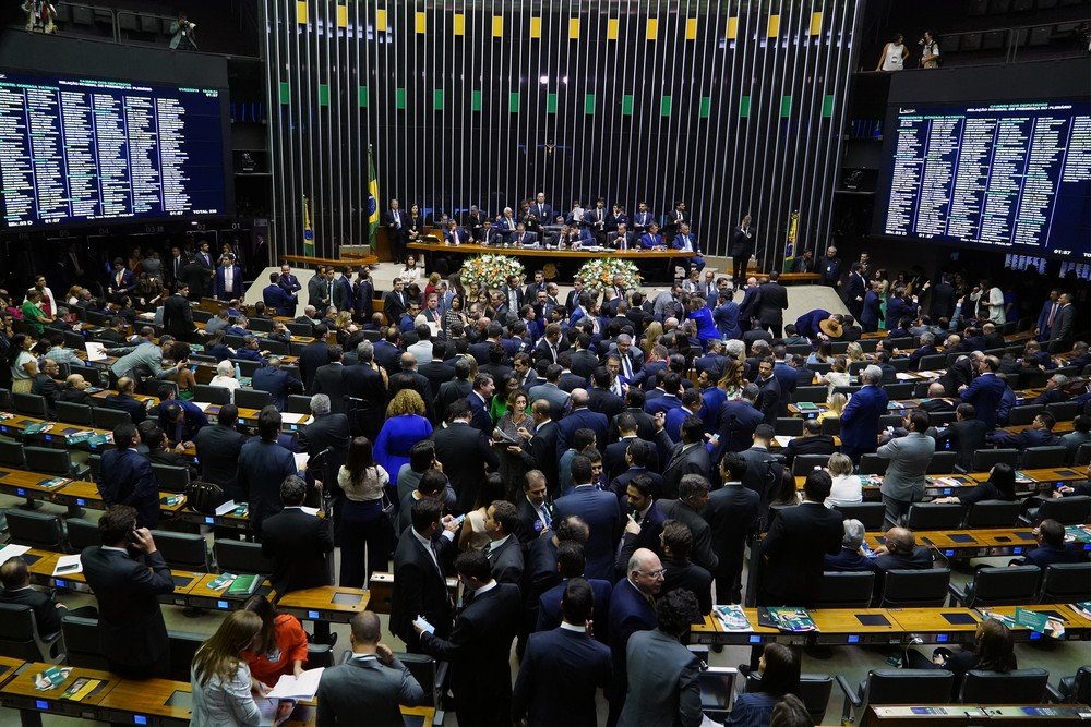 Deputados da nova legislatura apresentam mais de 600 projetos na primeira semana do mandato