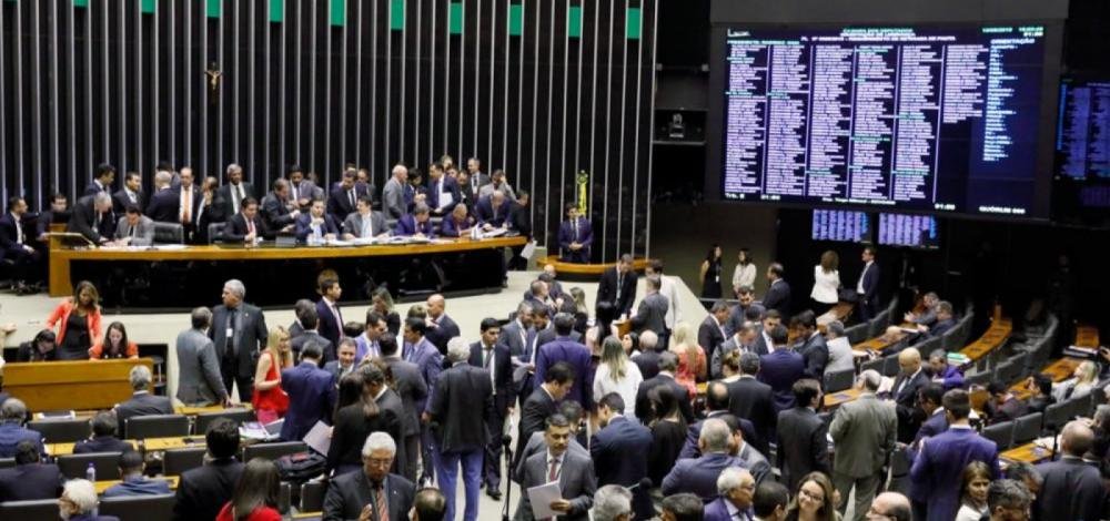 Veja como votaram deputados baianos em projeto que altera uso do Fundo Partidário