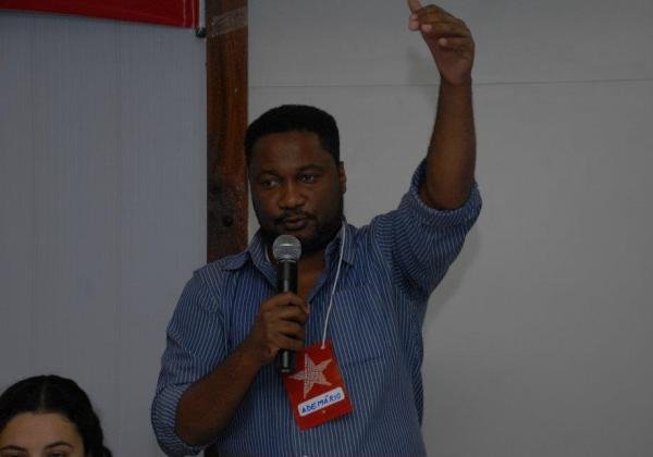 Ademário Costa vence Gilmar Santiago e é eleito presidente do PT de Salvador