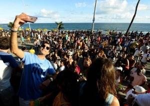 Conselho do Carnaval recomenda que Neto sancione lei para fim do arrastão