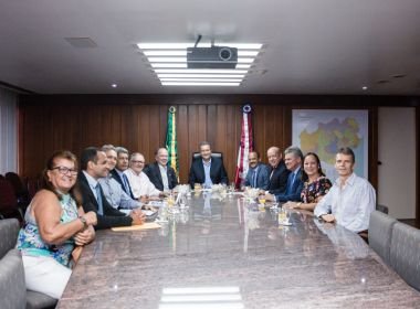 Prefeito de Camaçari se reúne com Rui Costa para discutir situação do Shopping Busca Vida