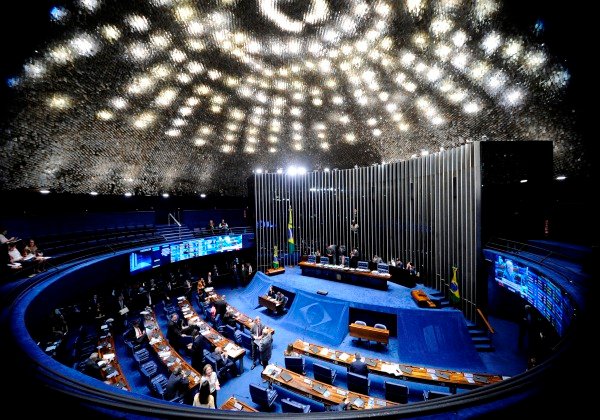 CCJ aprova reforma da Previdência e texto vai ao plenário