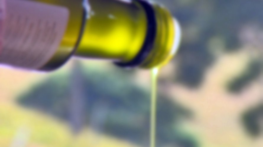 Governo suspende a venda de 32 marcas de azeite de oliva fraudado; veja lista