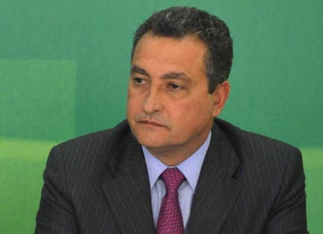 Rui diz que discutirá candidaturas de 2020 quando voltar da Europa