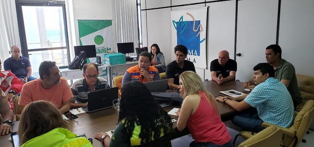 Cerca de 36 kg de petróleo já foram retirados das praias de Salvador