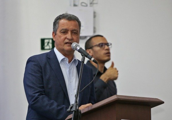 Rui antecipa retorno a Salvador para esta terça-feira