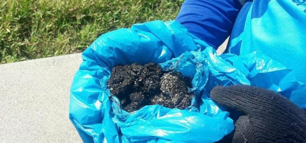 Operação de limpeza já retirou 200 toneladas de óleo de praias