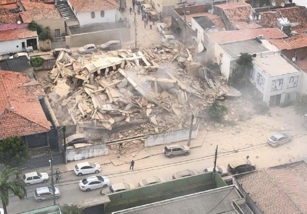 Bombeiros voltam atrás e desmentem notícia de morte após desabamento de prédio