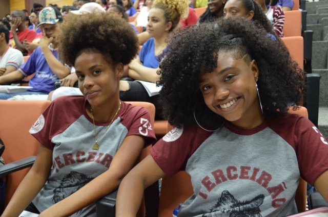 Mais de 460 mil estudantes das escolas públicas na Bahia devem fazer as provas Saeb