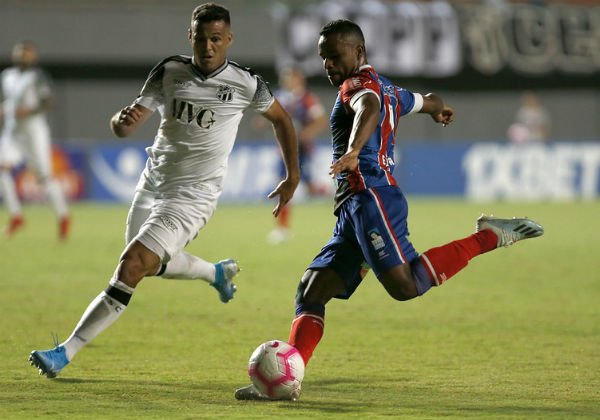 Bahia sai na frente, mas perde de virada por 2 a 1 para o Ceará