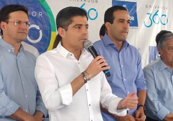 ACM Neto libera orçamento para limpeza de óleo nas praias