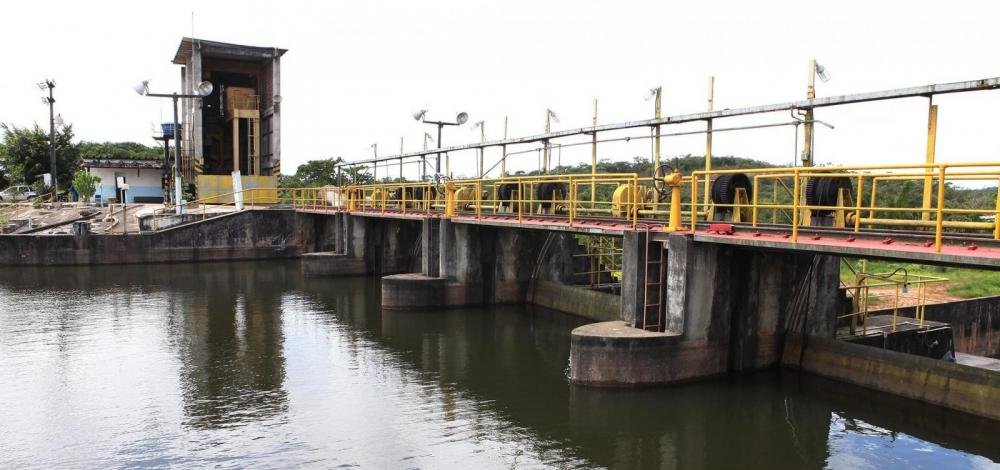 Governo nega que água consumida em Salvador esteja contaminada por óleo
