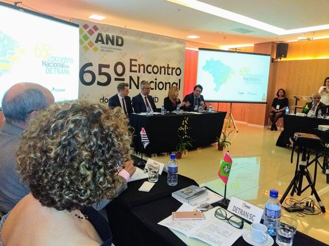 Detran discute redução nos custos dos órgãos de trânsito e uso da tecnologia para otimizar serviços