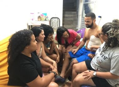 Camaçari: Vítima de homofobia recebe alta de hospital quase 1 semana após ser baleado