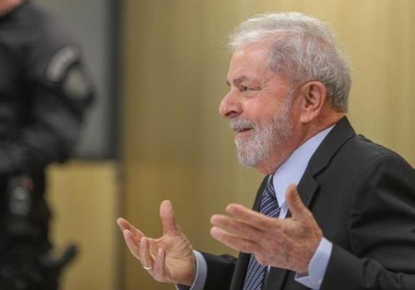 Lula defende candidaturas próprias nas eleições municipais