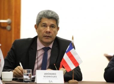 Secretário de Educação nega contingenciamento a universidades e rebate ministro da Educação