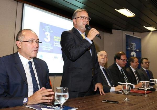 Bahia reduz judicialização da regulação na área da saúde em 75%