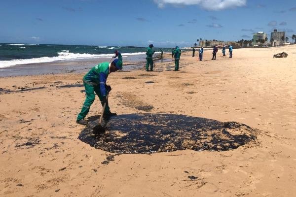 PF: óleo em praias do Nordeste teve origem em navio grego