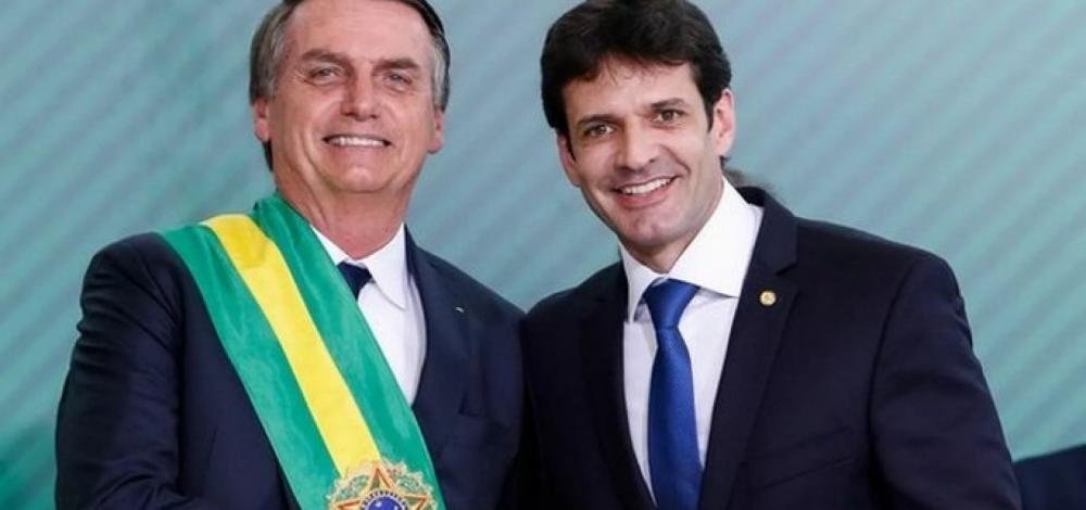 Bolsonaro transfere Secretaria de Cultura para Ministério do Turismo