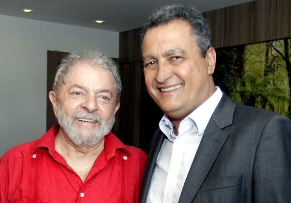 Rui: ‘Lula, livre, de volta aos braços do povo. Com mais coragem do que nunca’