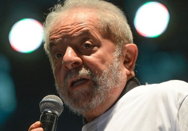 Ex-presidente Lula embarca para Salvador na quinta-feira, diz revista
