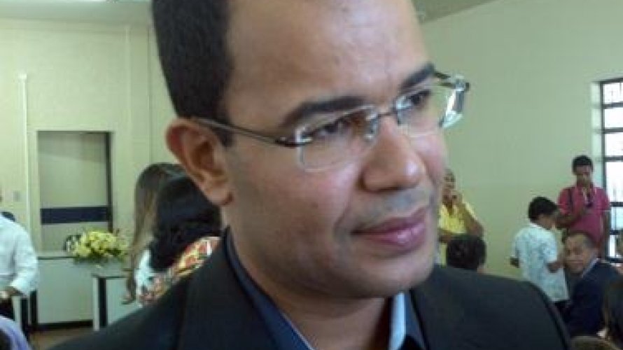 Prefeito de Araci e diretor de RH do município são denunciados por improbidade administrativa