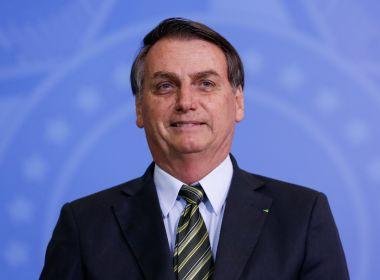 Bolsonaro anuncia MP que extingue DPVAT e decide sair do PSL