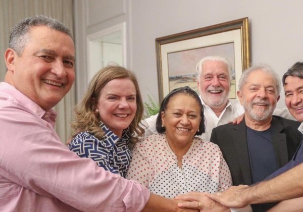Lula encontra governadores do PT em reunião no Palácio de Ondina