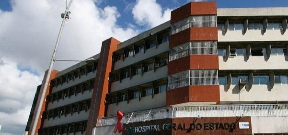 Cinco dos nove sobreviventes de queda de avião em Maraú seguem internados no HGE