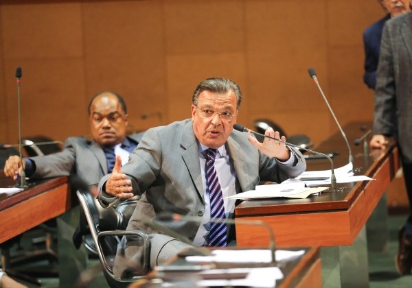 TRE: juízes votam pela absolvição de Targino Machado e placar fica em 3 a 3