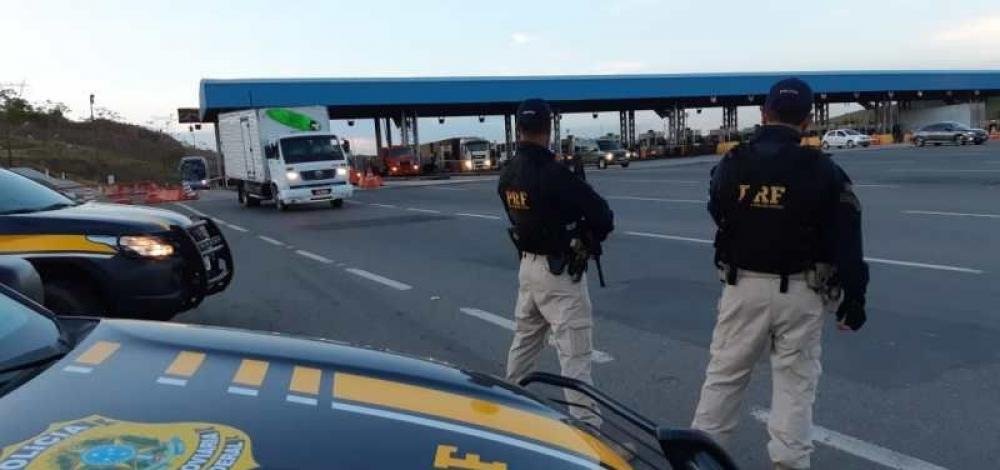 PRF multa 119 motoristas por dirigirem alcoolizados no feriadão da Proclamação da República
