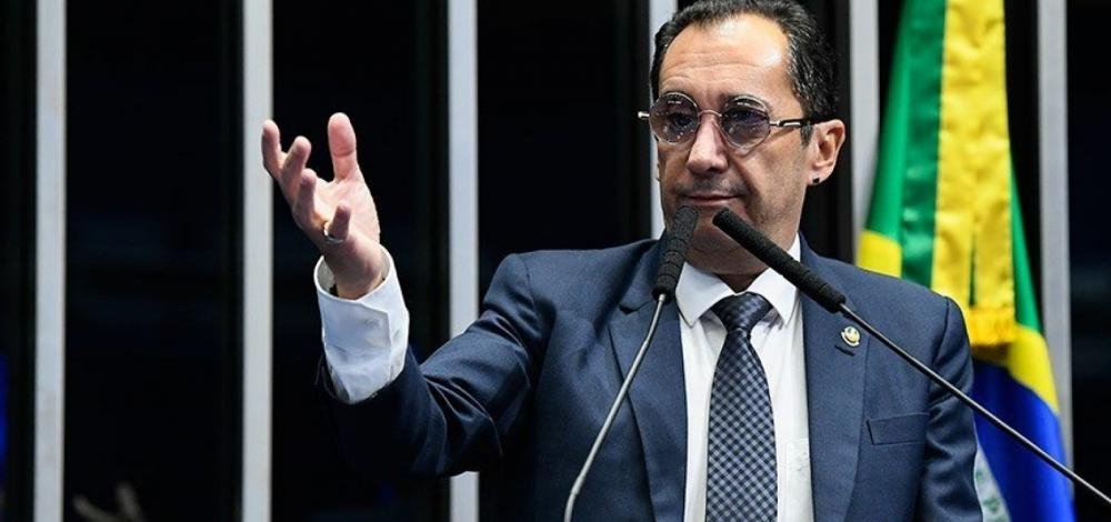 Senador Jorge Kajuru segue internado, mas tem quadro estável