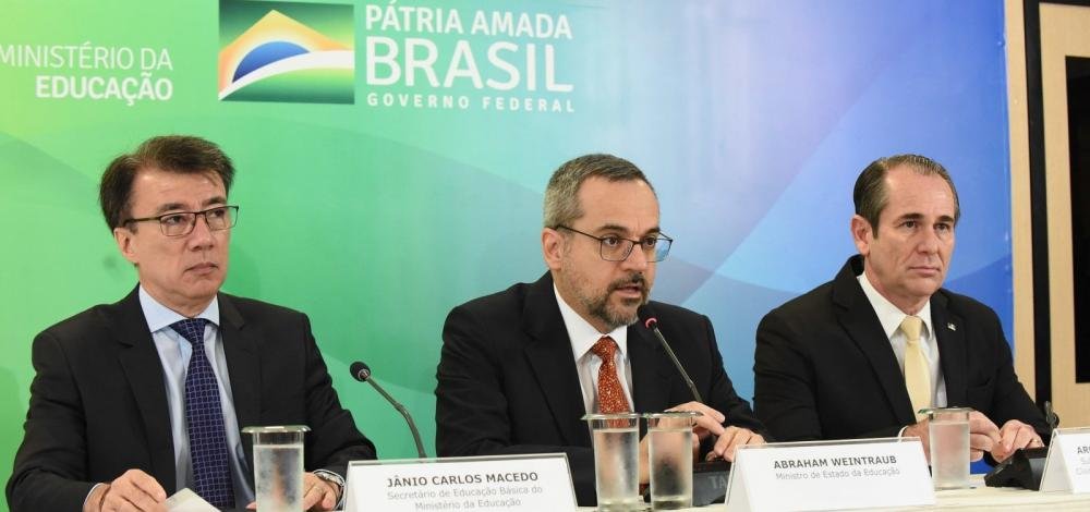 Feira de Santana é única cidade baiana contemplada por programa de escolas cívico-militares 