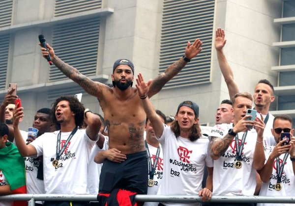 Um dia depois da glória continental, Flamengo é campeão brasileiro