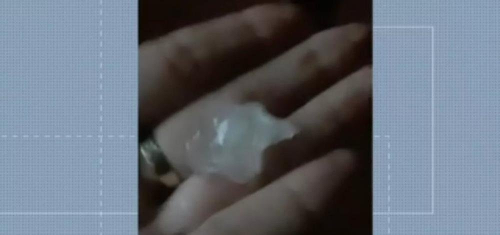 Chuva de granizo causa prejuízos aos moradores de Ibirataia e Nilo Peçanha