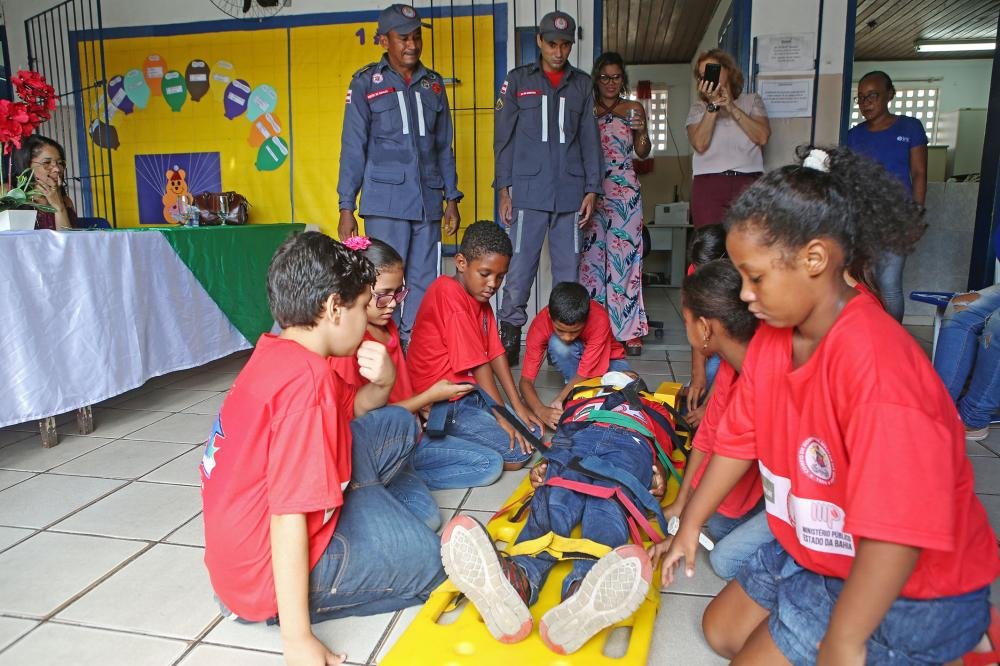 Corpo de Bombeiros forma brigadistas mirins em Camaçari