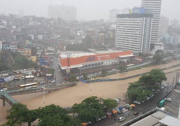 Chuvas causam transtornos para moradores da capital, Região Metropolitana e interior do estado 